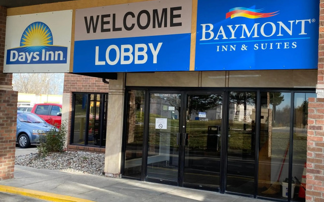 Baymont by Wyndham Flint Airport North