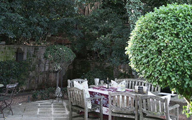 Lambert House Guesthouse