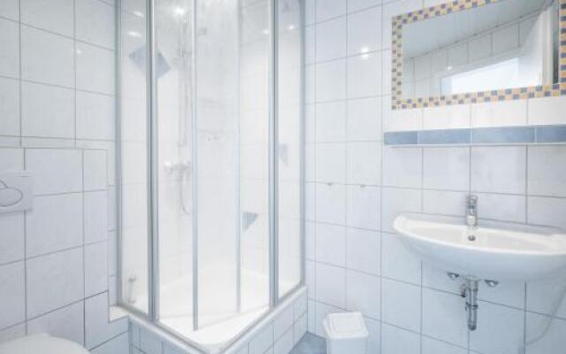 Bungalow Neuwarft, Wohnung 1