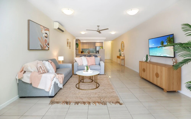 Stylish Park View City Apartment 103
