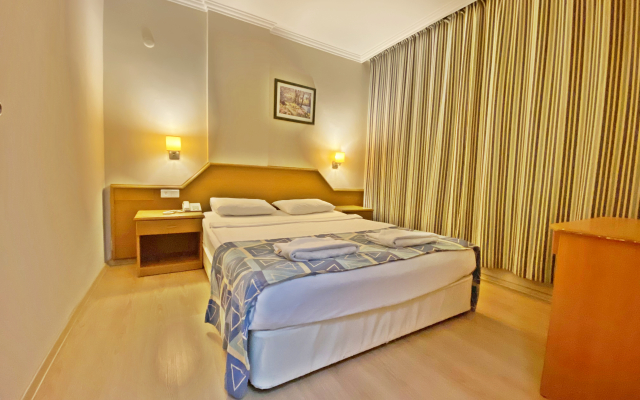 Select Apart Hotel