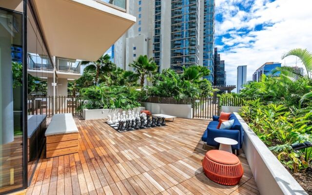 Sky Ala Moana 4209 2 Bedroom Condo by RedAwning