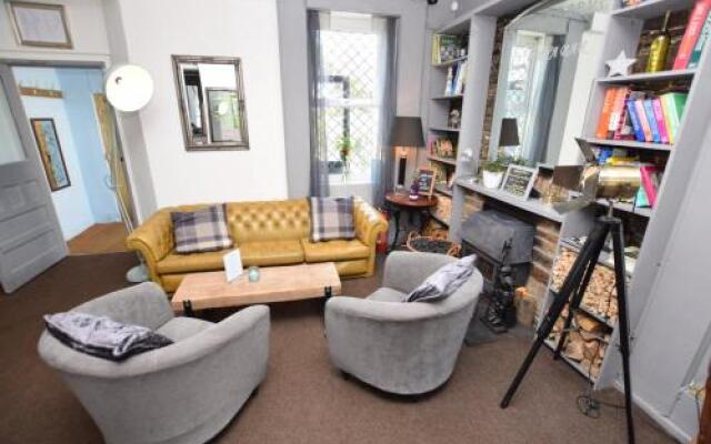 Tintagel Arms Hotel