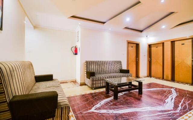 CAPITAL O 61493 Hotel All Seasons