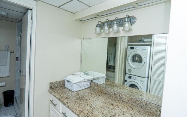 Welcome to stunning Ocean Views at Studio 503