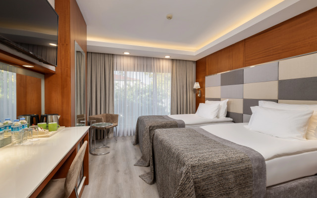Limak Ambassadore Hotel