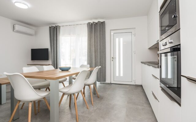 Apartment Spanic 1