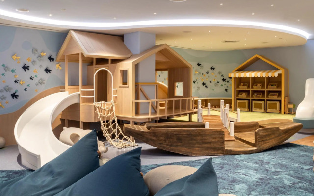 Four Seasons Hotel Bangkok at Chao Phraya River