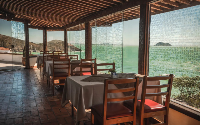 Colonna Galapagos Garden