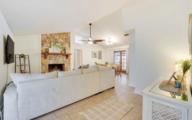 Winter Haven Retreat w/ Private Pool!