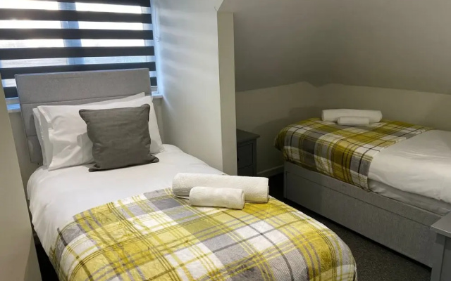 Gladstone Apartments by Bluebell Rooms