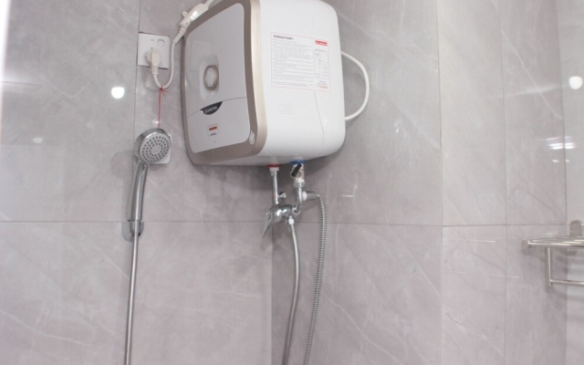 Elegant And Comfy Studio At Sayana Apartment