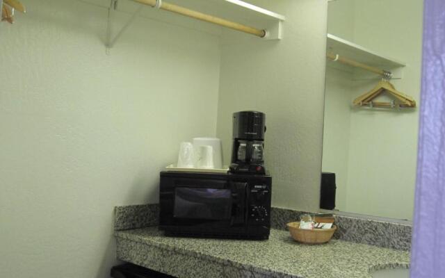 Travelodge by Wyndham Winslow