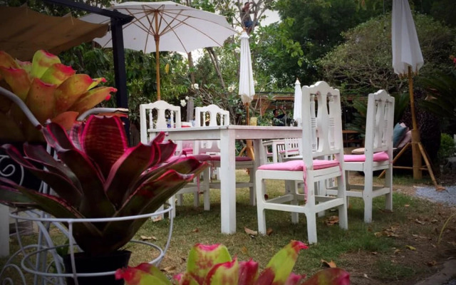 December Villas And Spa