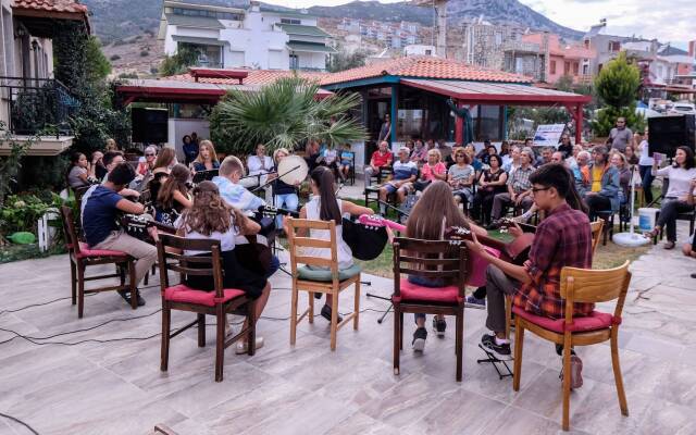 Karaburun Konak Hotel