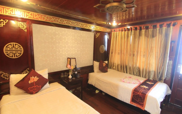 Lan Ha Legend Cruise