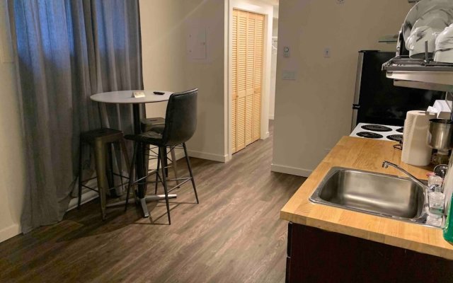 Brand New Dt 1 Br Close To All Edmonton, Canada