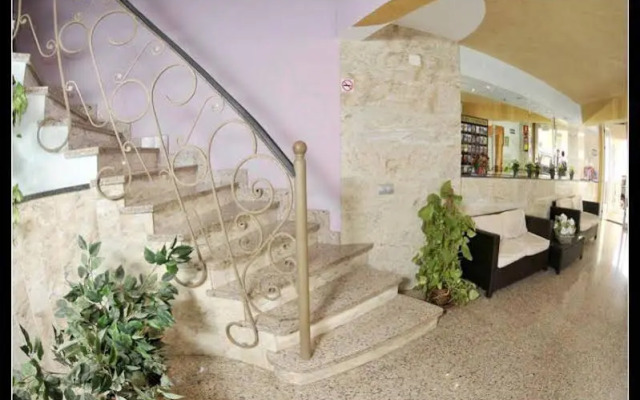 Hostal Carel