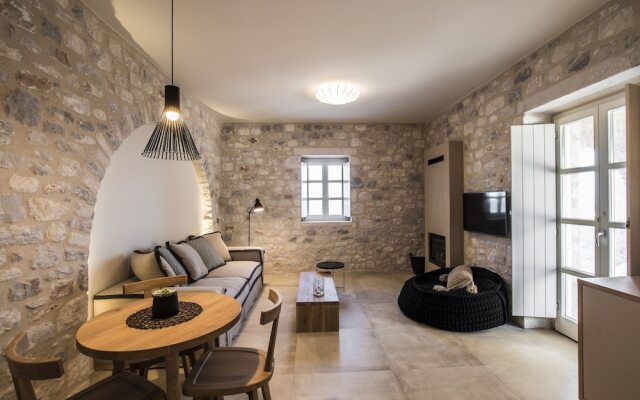 Bassa Maina Villas & Suites