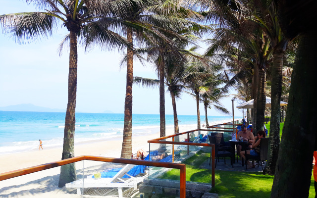 Tropical  Beach Hoi An Resort