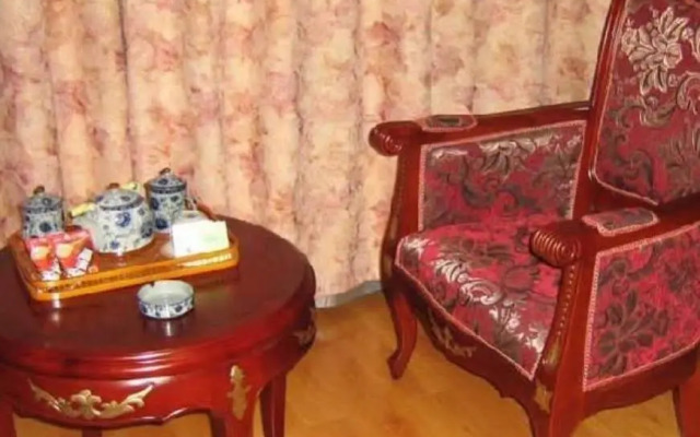 Lijiang Old Town Castle Hotel