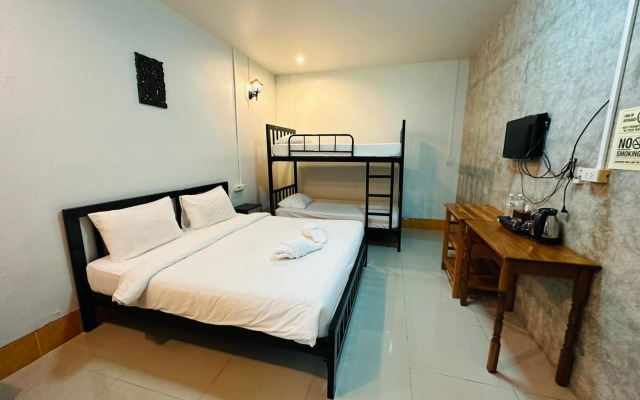 Koh Jum Hostel