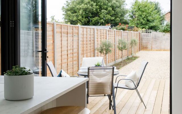 Stylish 2 Bed City Stay