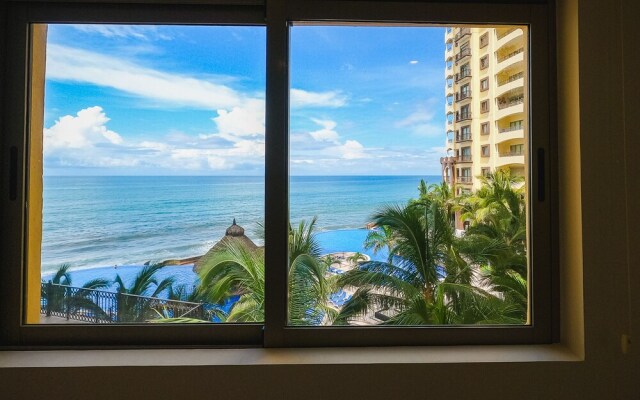 Gavias Grand Ocean Front