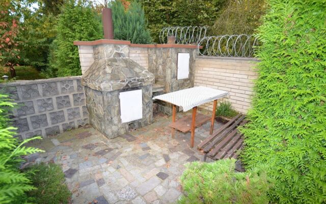 Cozy Chalet in Pilsen With Swimming Pool, Garden, Balcony