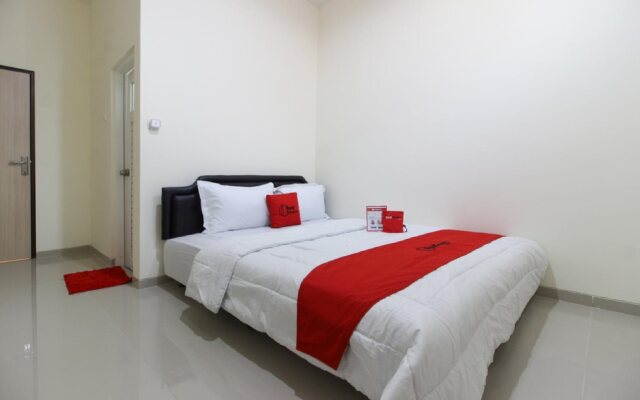RedDoorz Near Malioboro Mall 2