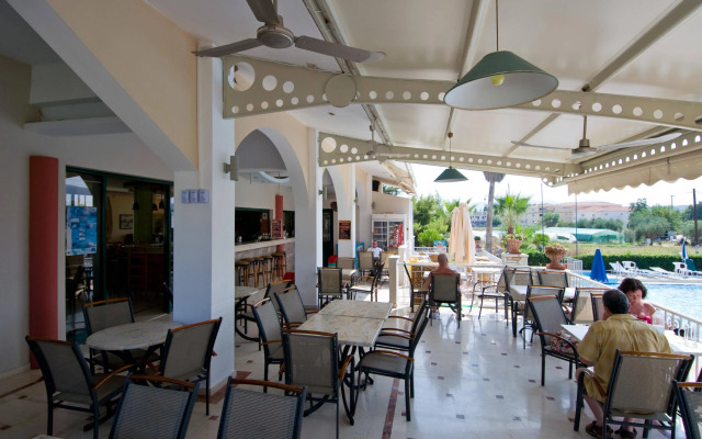 Ilios Hotel