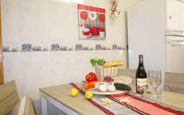 Bianca Seaview & Beach Apartment