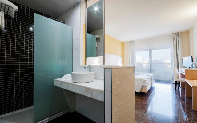 Hotel Fontana Plaza