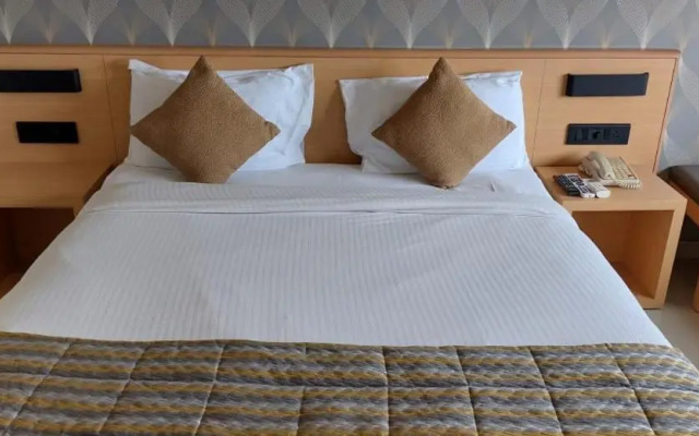 Click Hotel Bhuj
