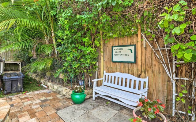 Bradenton Home w/ Beautiful Yard: 4 Mi to Downtown