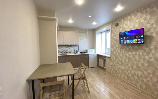 Желтый Нарцисс на улице Лесная