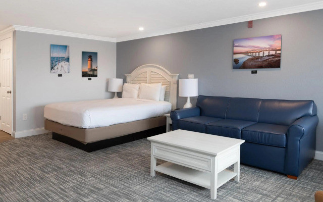 InnSeason Resorts HarborWalk