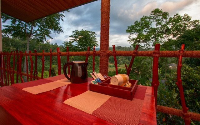 Ëlla Breeze Homestay