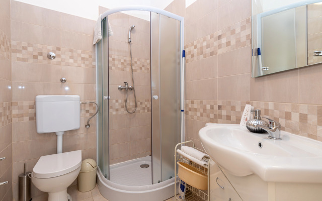 Beach Apartment Alenka Gray