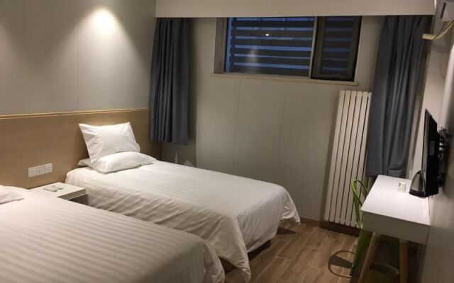 Hi Inn Beijing Yonghegong Metro Station