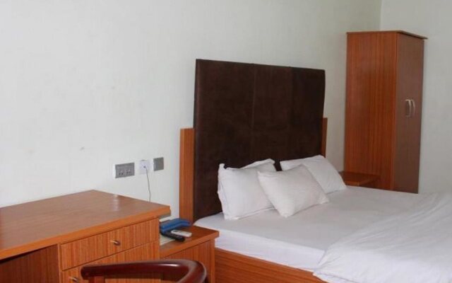 Specs Suites