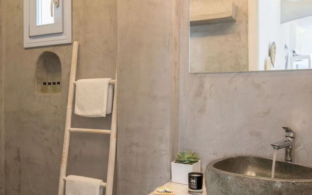 Light Blue Window Kamari