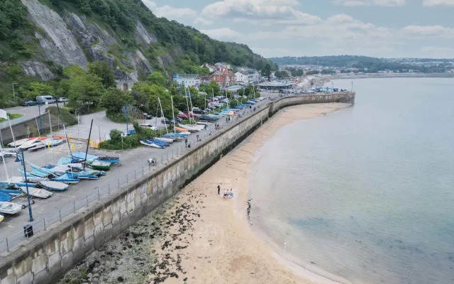 Overland Road 4 Bed House Mumbles