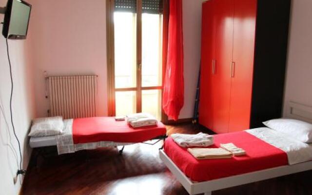 Lovely 2-Bedroom Rental Unit, 5 Minutes From Metro