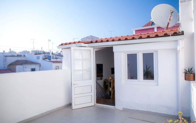 Historical Central House By Dreamalgarve