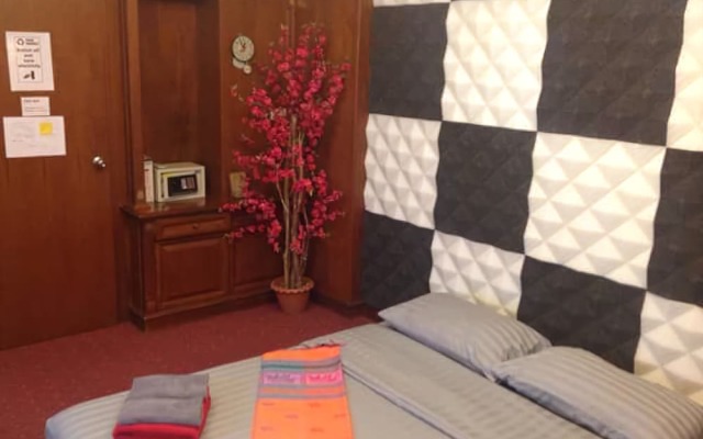 B&B 22 House