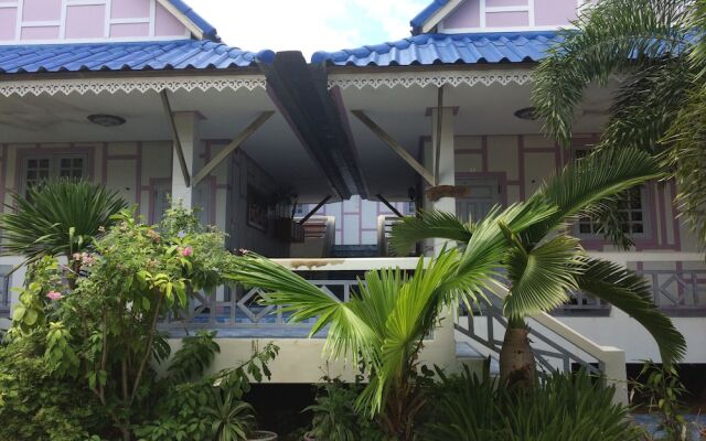 Mookda Budsara Resort