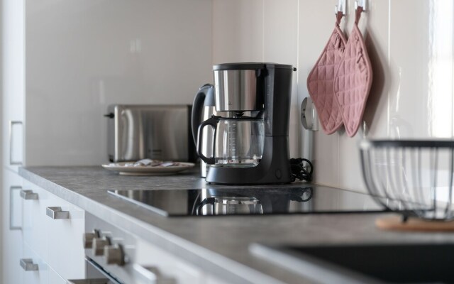 Apartment for 6 in Poznan by Renters