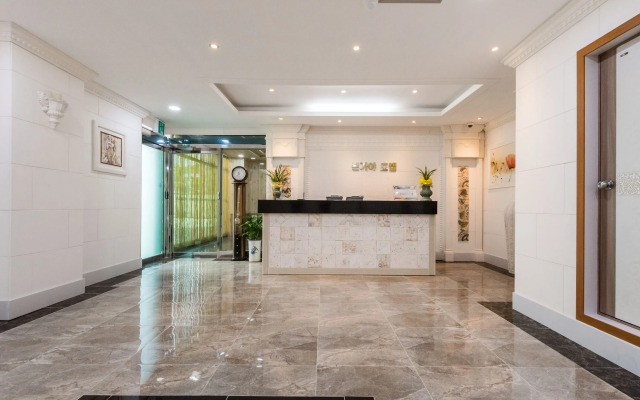Bongaya Hotel
