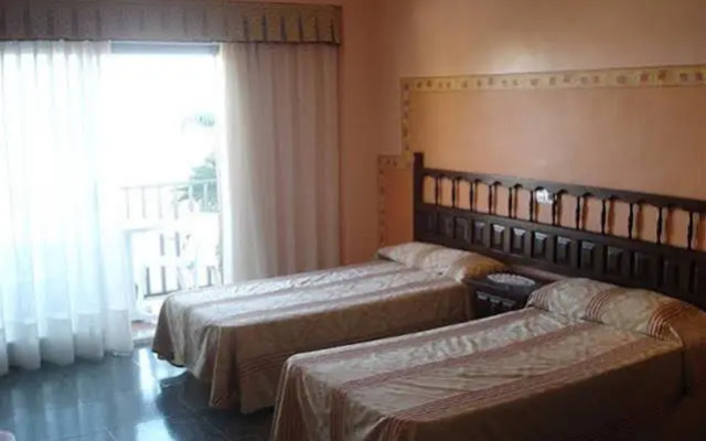 Hotel Rio Mar
